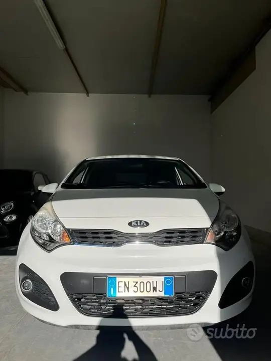 Kia Rio 2012 photo 2