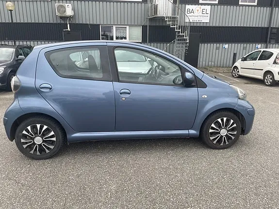 Toyota Aygo 2009 photo 4