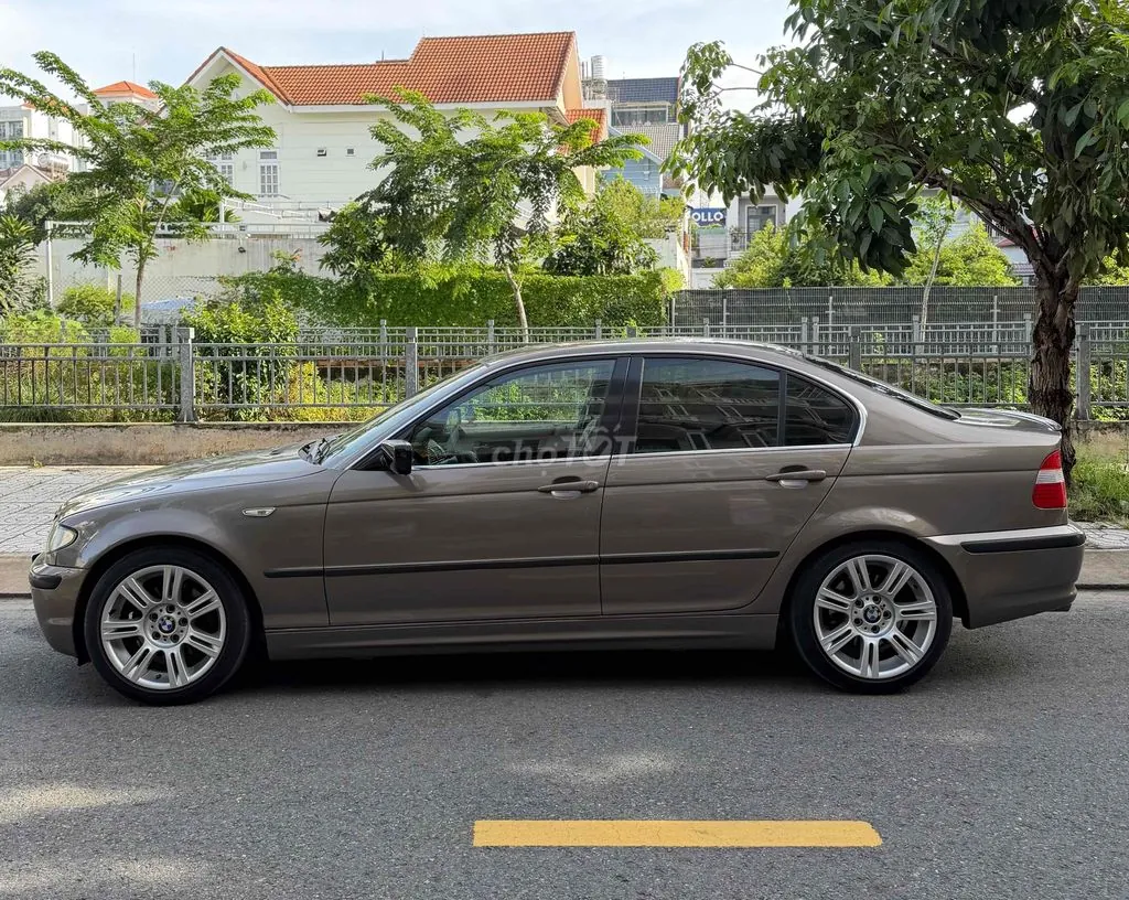 BMW 325I 2004 photo 5