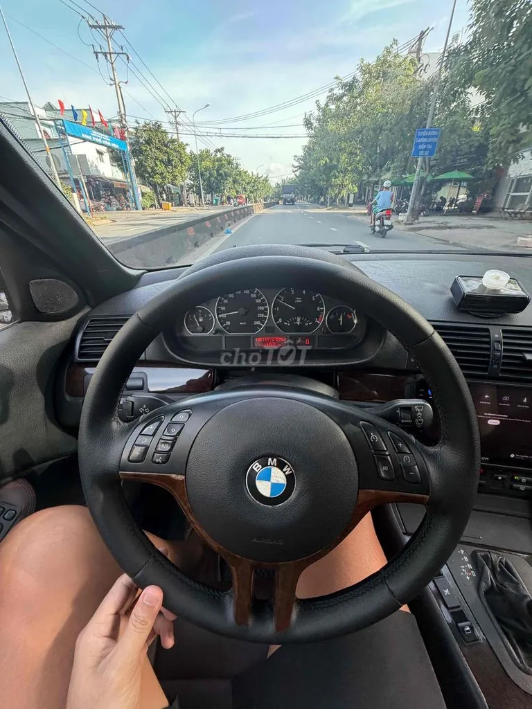 BMW 325I 2004 photo 3
