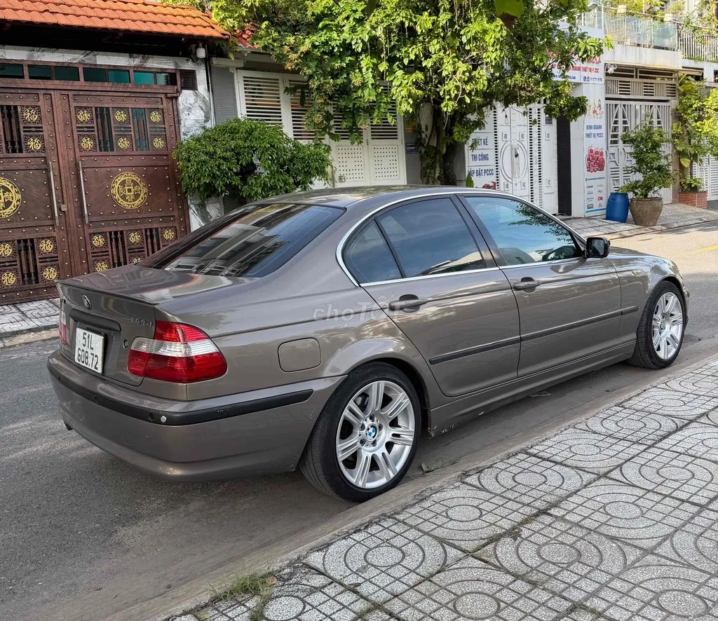 BMW 325I 2004 photo 2