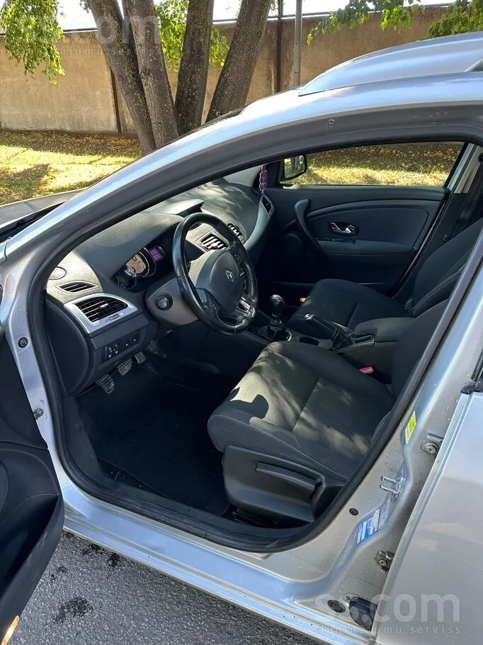 Renault Megane 2014 photo 2