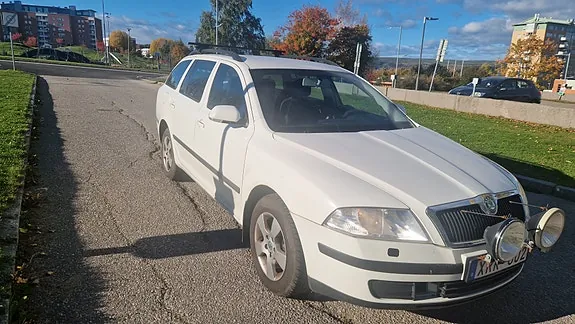 Skoda Octavia 2006 photo 3