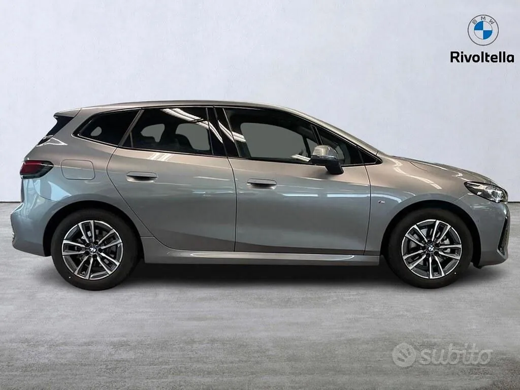 BMW 220I 2025 photo 5