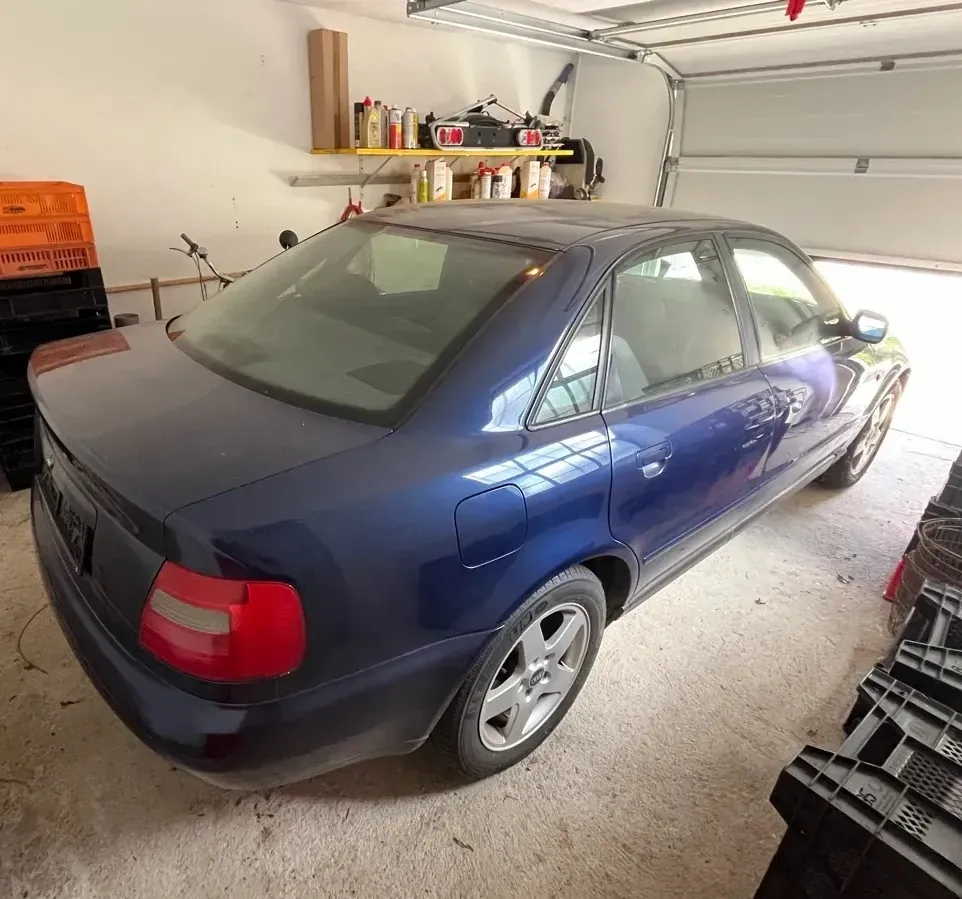 Audi A4 1998 photo 2