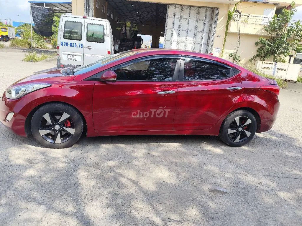 Hyundai Avante 2010 photo 4
