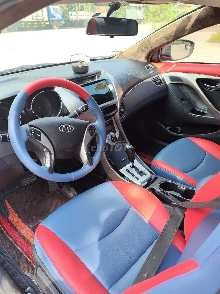 Hyundai Avante 2010 photo 5