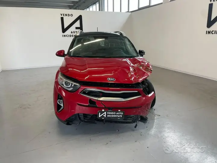 Kia Stonic 2021 photo 2