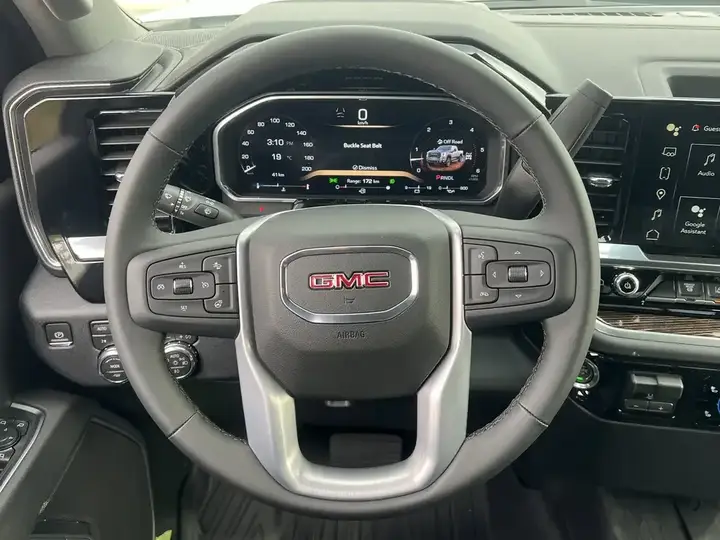 GMC Sierra 3500Hd 2026 photo 2