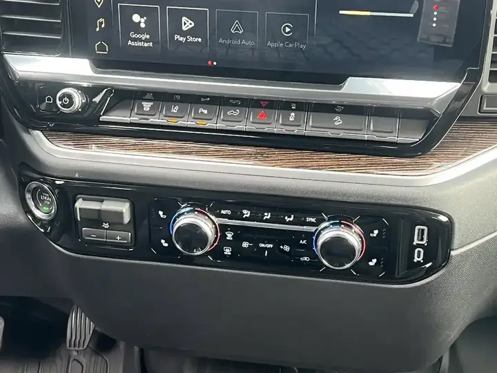GMC Sierra 3500Hd 2026 photo 3