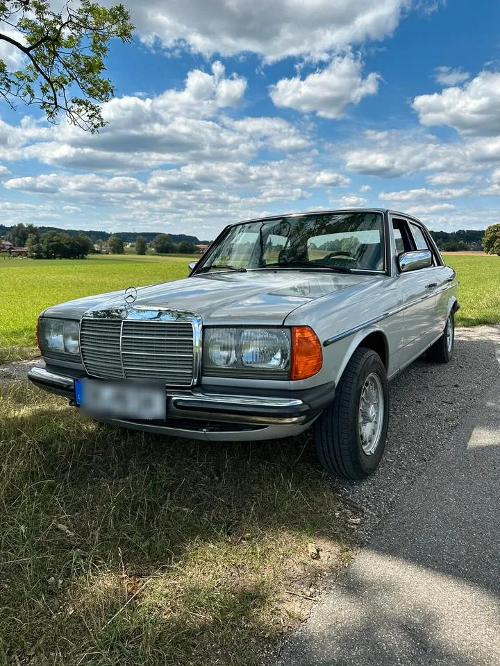 Mercedes-Benz W123