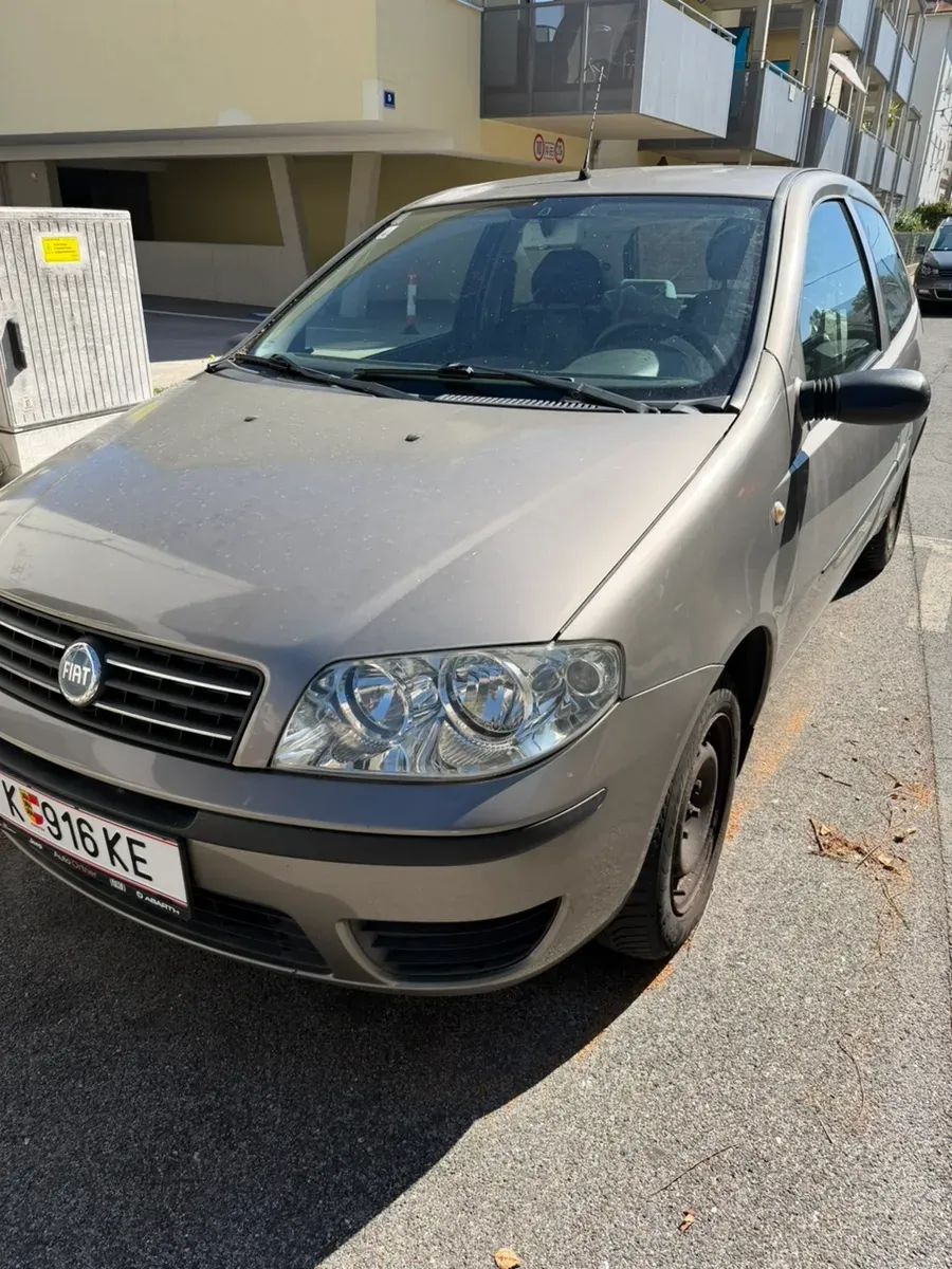 Fiat Punto 2005 photo 2