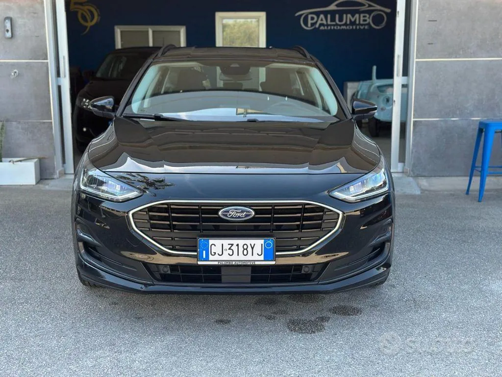Ford Focus 2022 photo 2