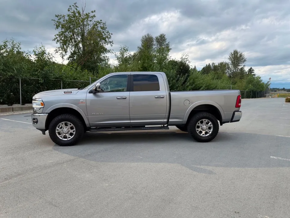 Dodge Ram 3500 Laramie 2022 photo 3