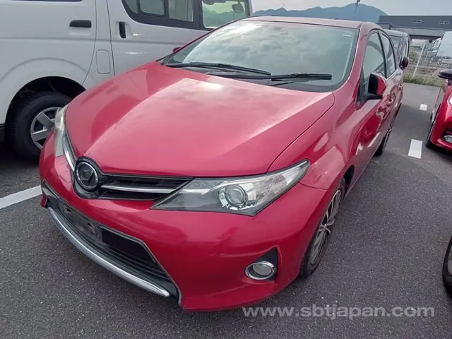 Toyota Auris 2013 photo 2