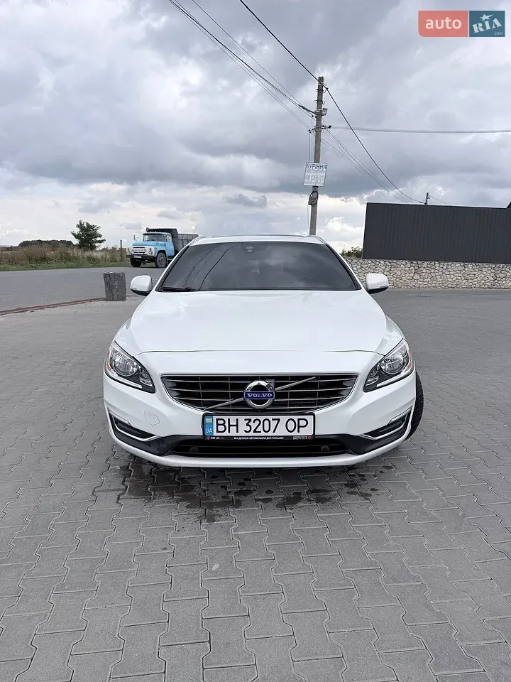 Volvo V60 2016 photo 3