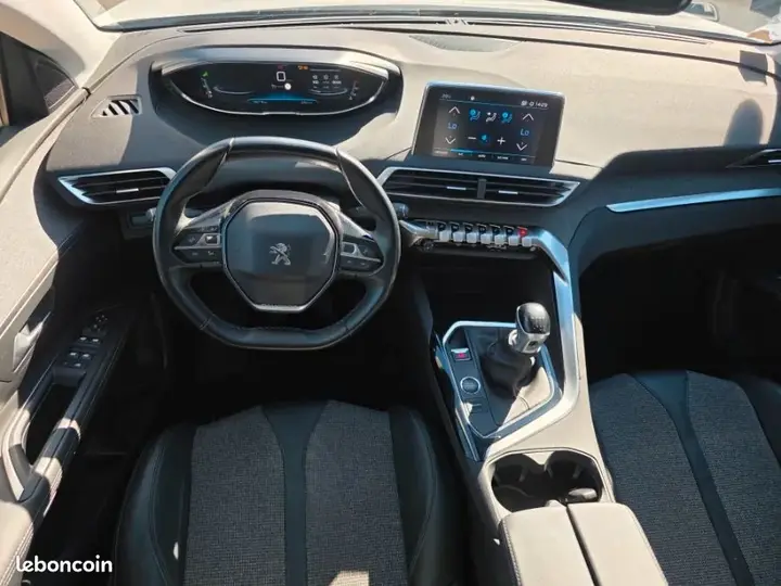 Peugeot 3008 2019 photo 4