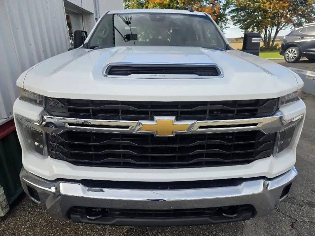 Chevrolet Silverado 2500 2024 photo 2