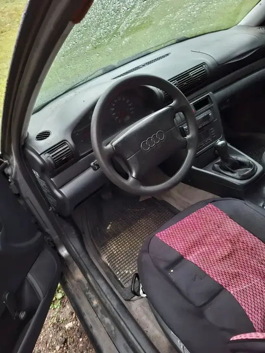 Audi A4 1995 photo 3