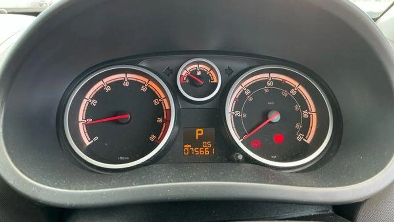 Vauxhall Corsa 2008 photo 4