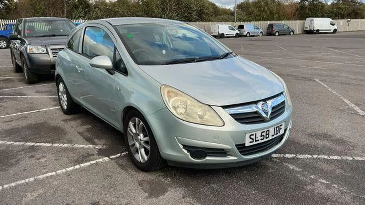 Vauxhall Corsa 2008 photo 2