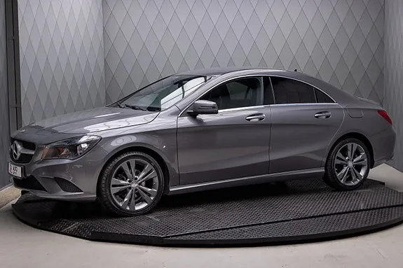 Mercedes-Benz Cla180 2015 photo 2