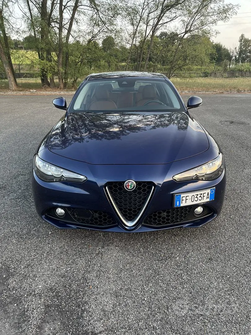 Alfa Romeo Giulia 2016 photo 2