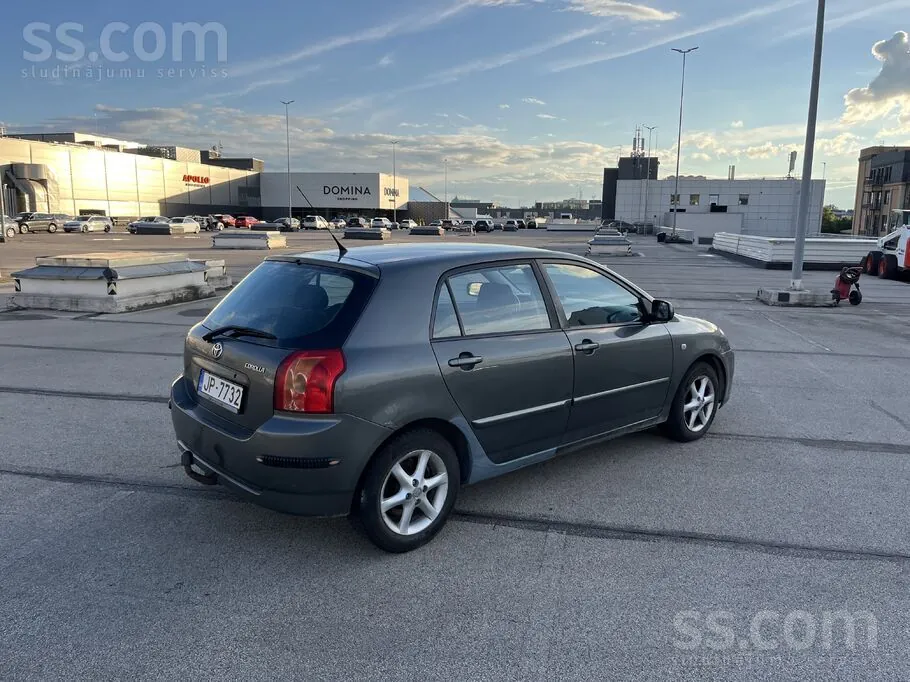 Toyota Corolla 2004 photo 3