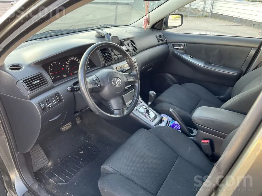 Toyota Corolla 2004 photo 5