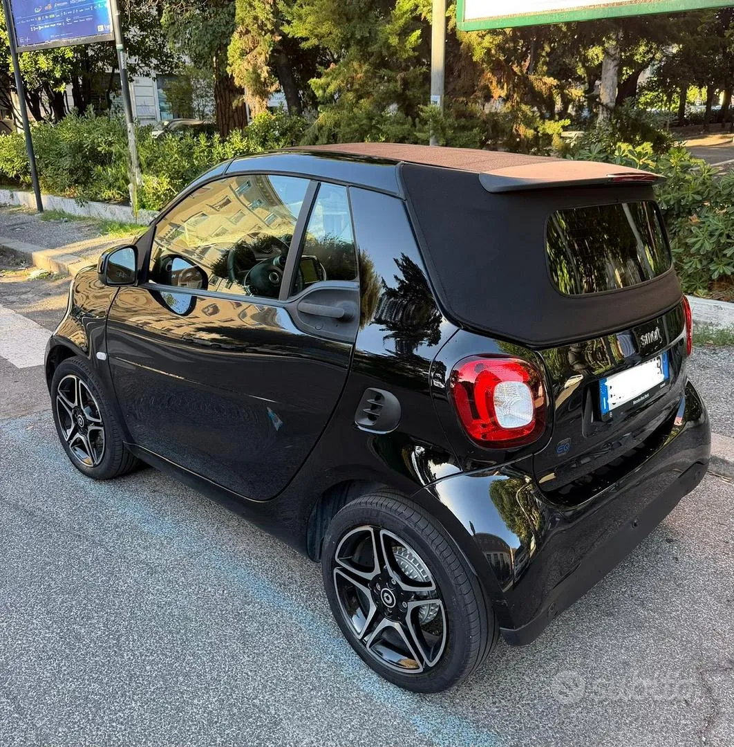 Smart Fortwo 2022 photo 4