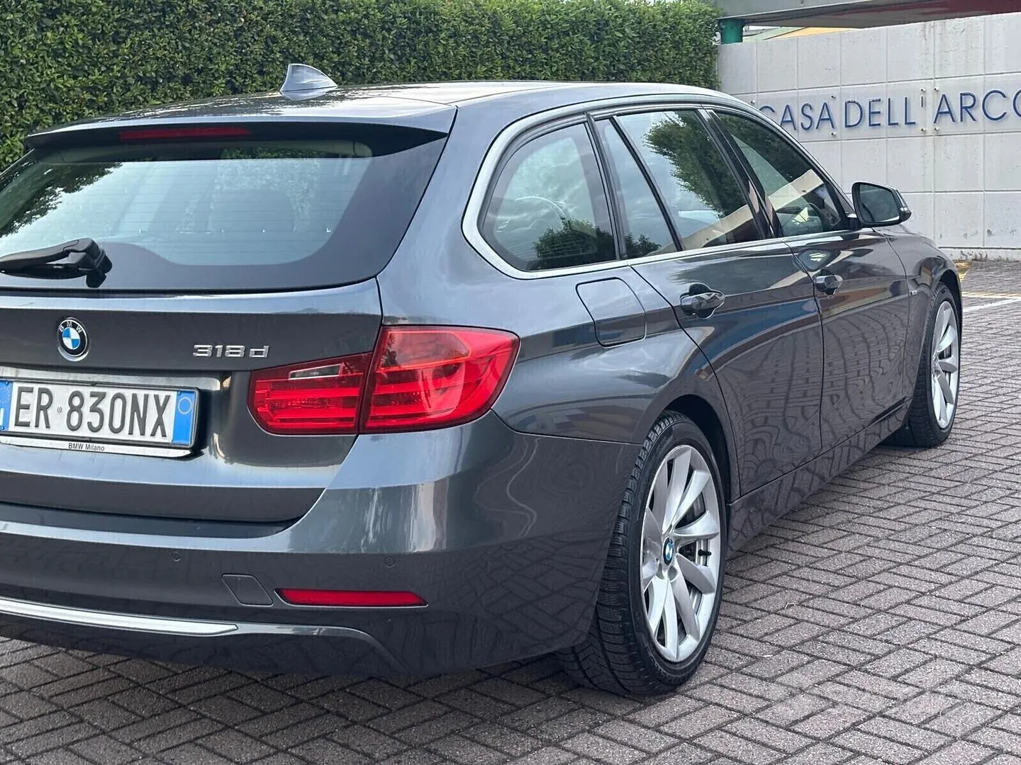 BMW 318D 2013 photo 3