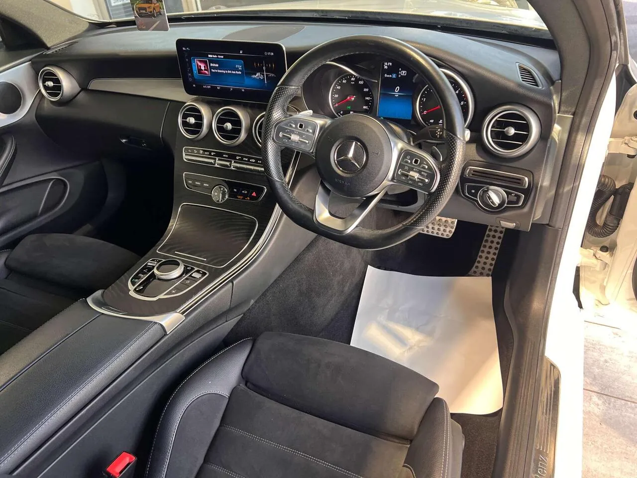 Mercedes-Benz C-Class 2019 photo 2