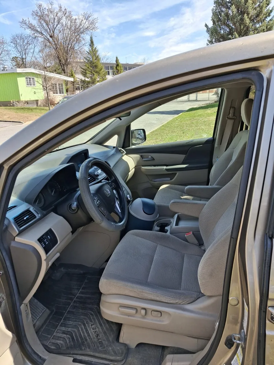 Honda Odyssey 2011 photo 3