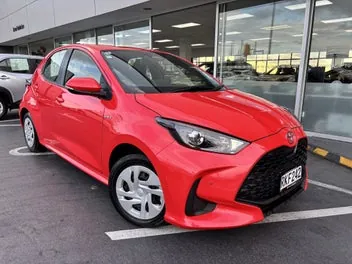 Toyota Yaris 2025 photo 2