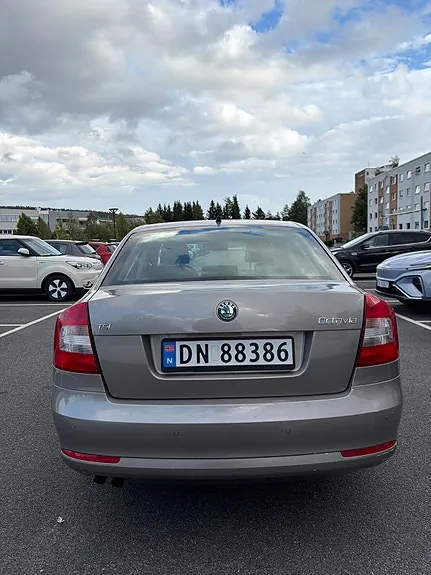 Skoda Octavia 2012 photo 3