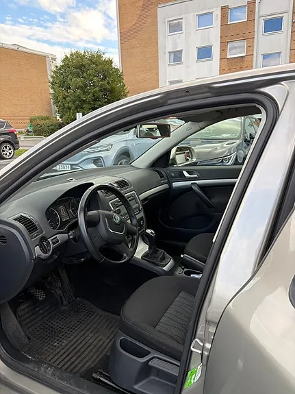 Skoda Octavia 2012 photo 5