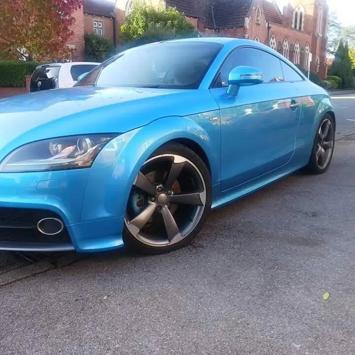 Audi Tt 2011 photo 2