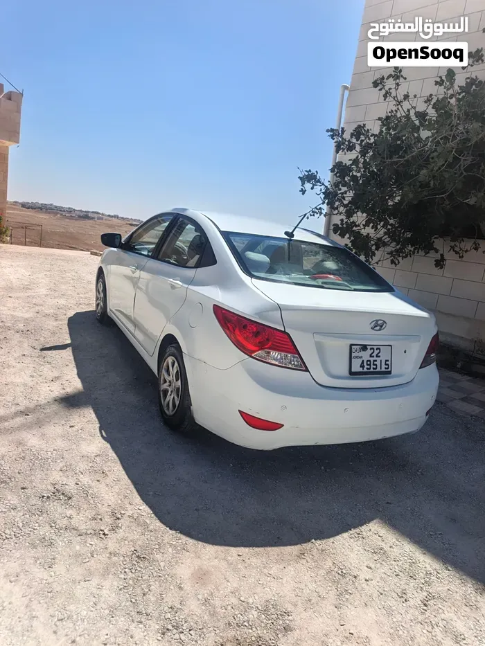 Hyundai Accent 2012 photo 5