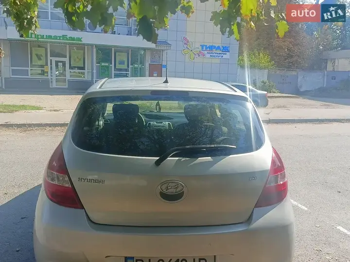 Hyundai I20 2011 photo 5