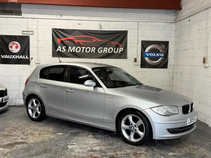 BMW 1 Series 2009 photo 2