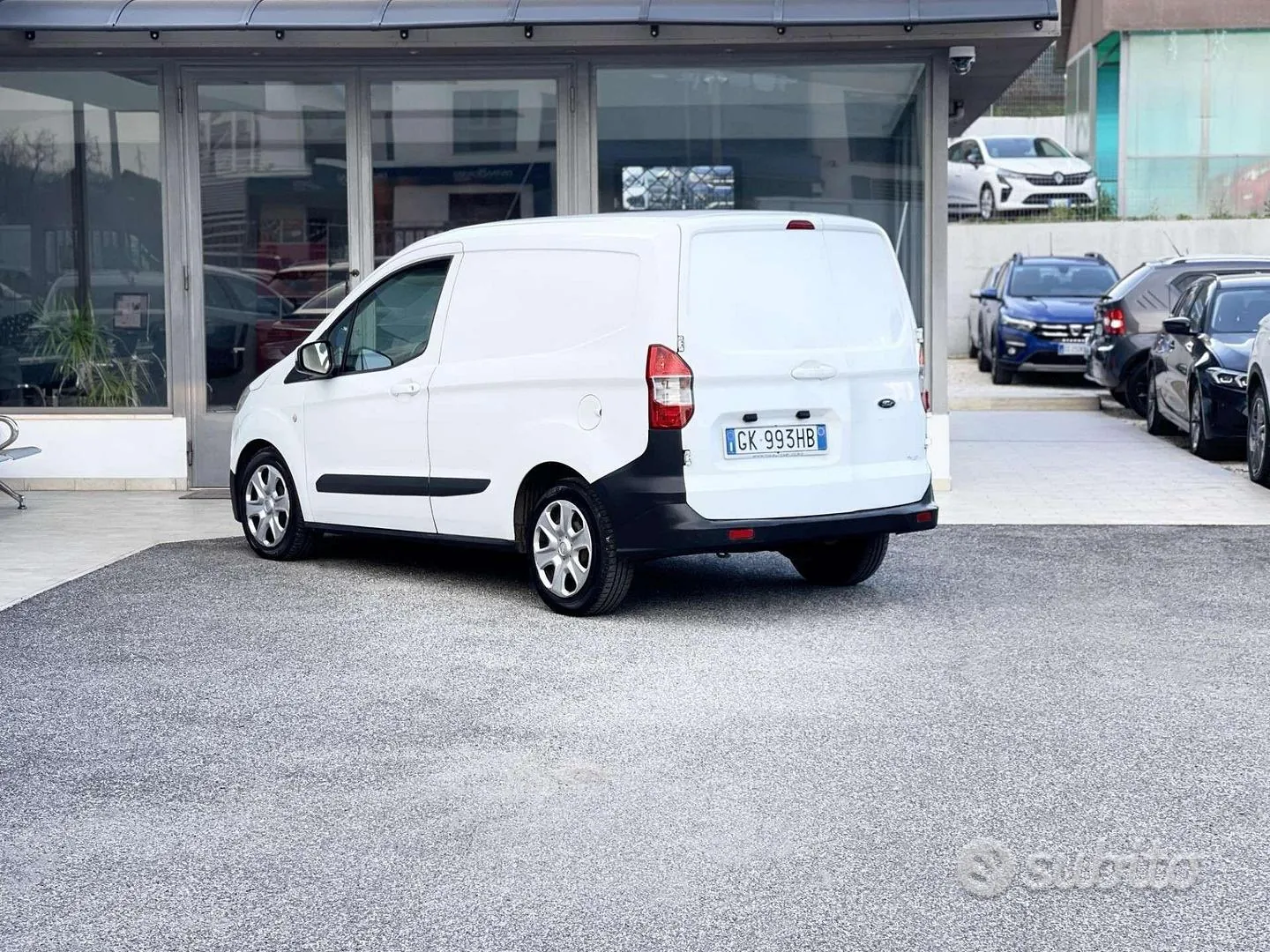 Ford Transit Courier 2016 photo 4