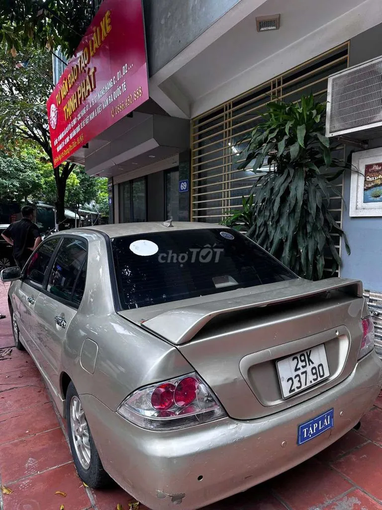 Mitsubishi Lancer 2004 photo 3