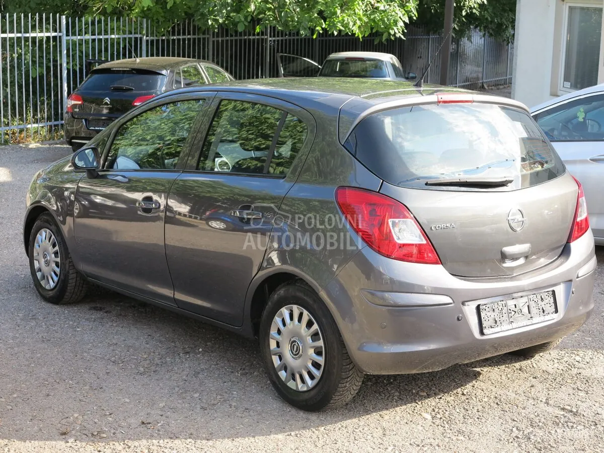 Opel Corsa D 2011 photo 4