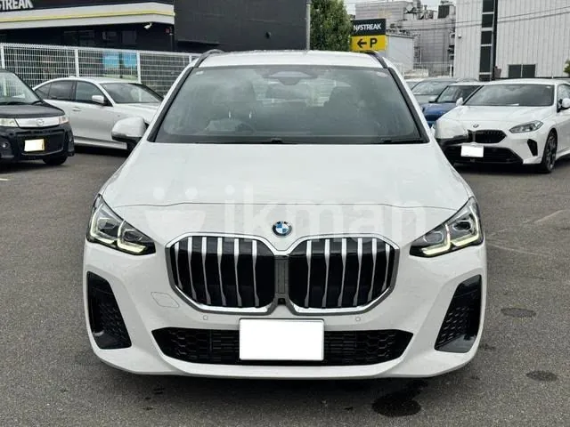 BMW 218I 2025 photo 2