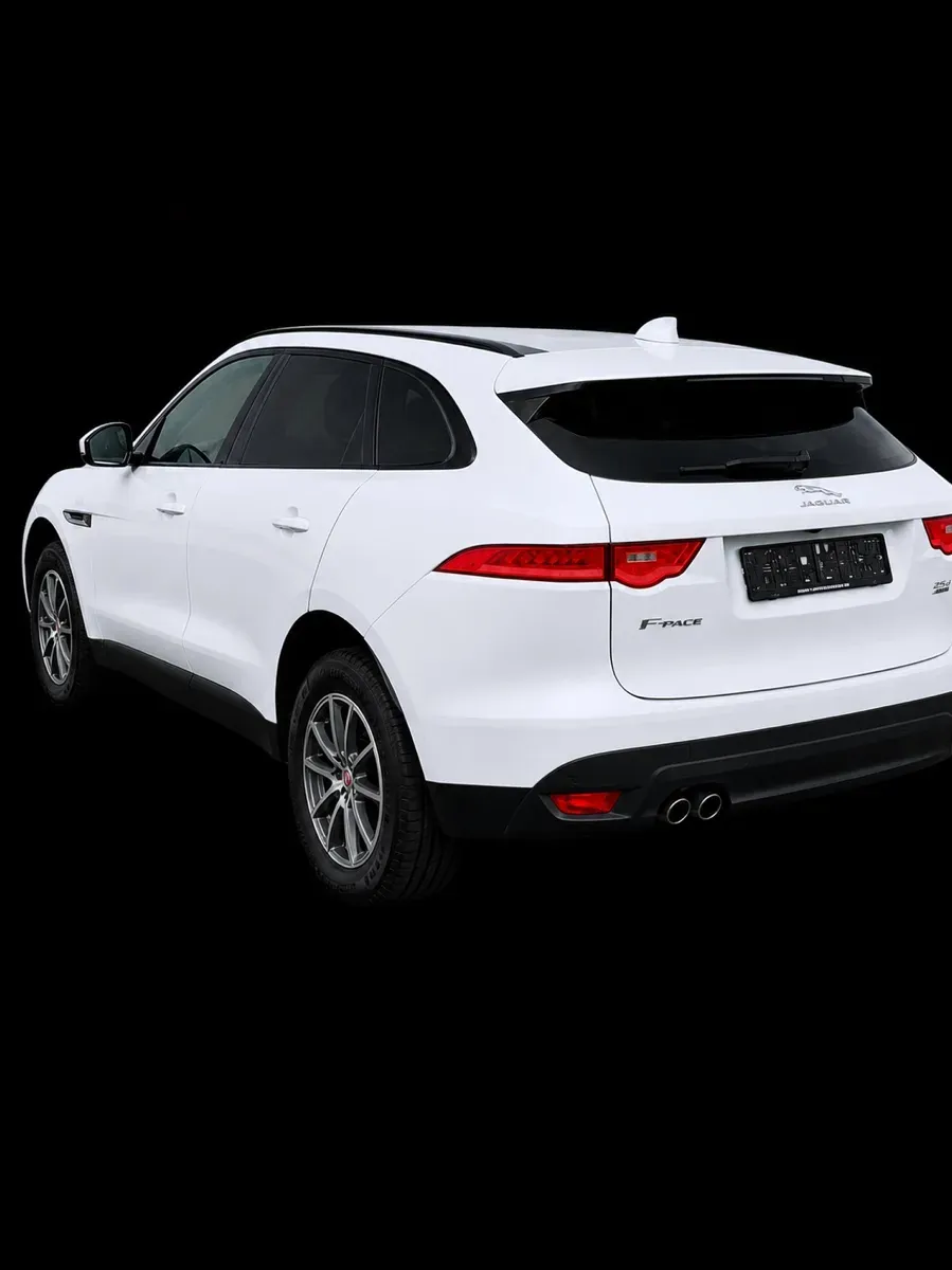 Jaguar F-Pace 2017 photo 2