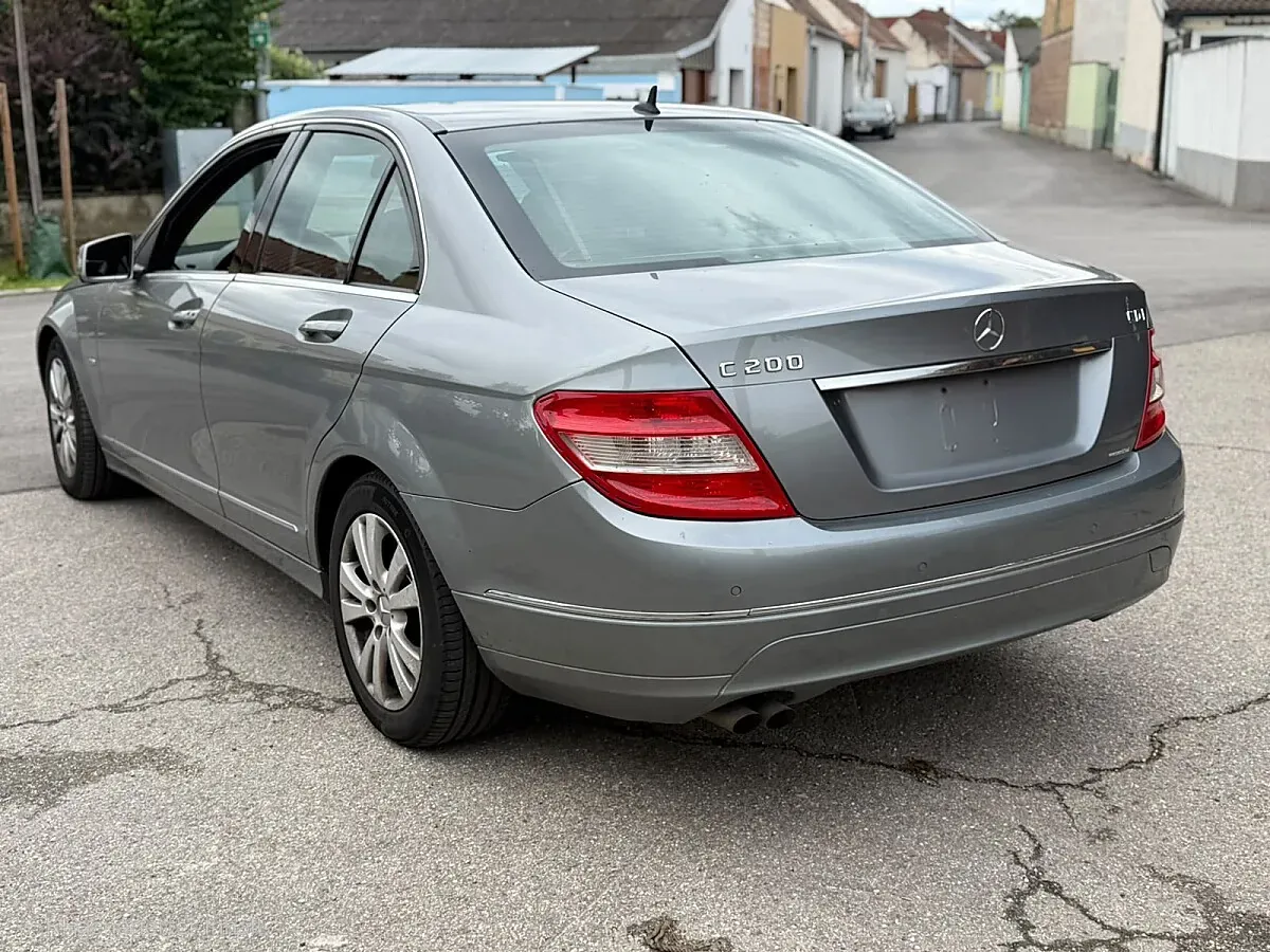 Mercedes-Benz C-Class 2010 photo 3