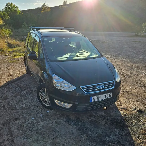 Ford Galaxy 2011 photo 3