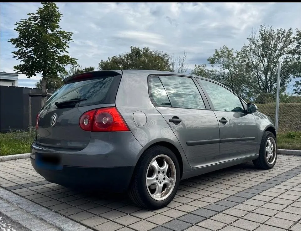 Volkswagen Golf V
