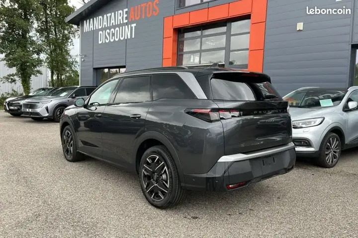 Peugeot 5008 2025 photo 2