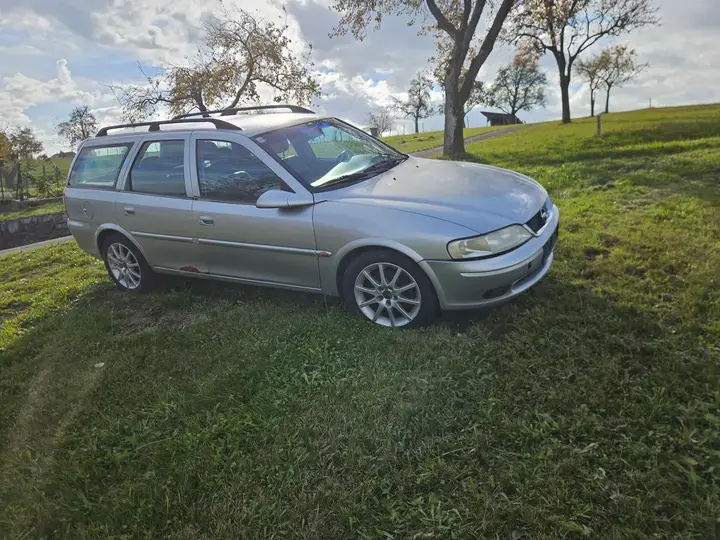 Opel Vectra B 1998 photo 2